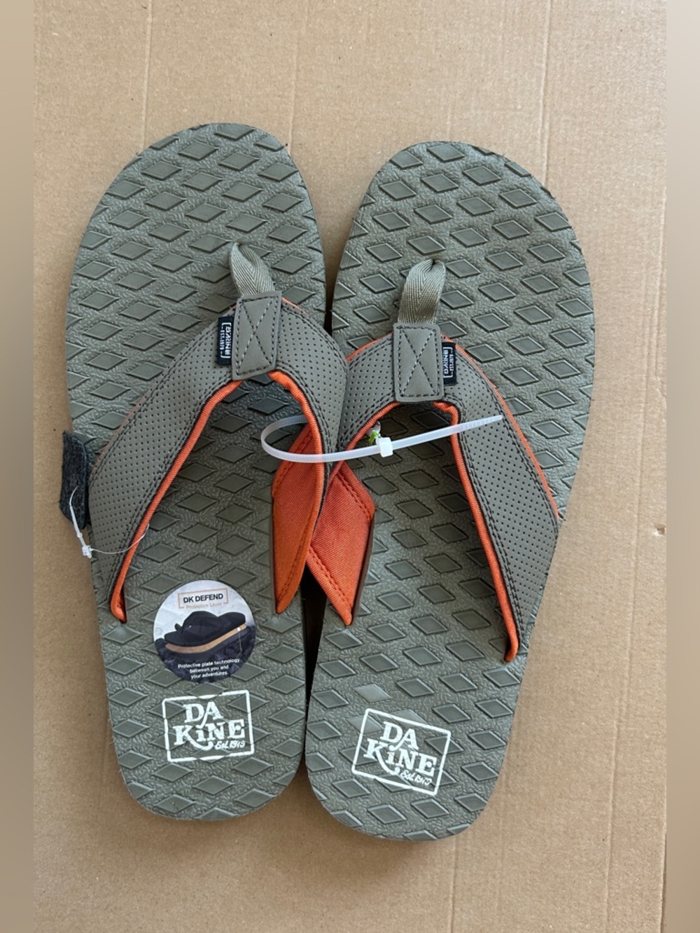 Dakine Kiawe Men's Sandals Olive Green Orange Thong Flip Flops Size 12